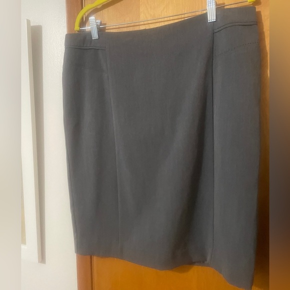 Worthington Charcoal (Size 12) Modern Fit Office
Blazer & Skirt 2-piece Set - Picture 12 of 15